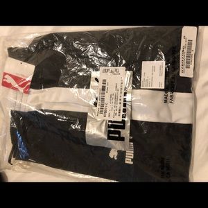 Selling brand new man puma pants